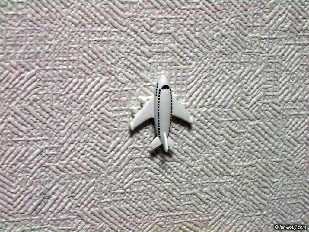 磁石が突然壁にくっつく