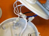 電源コードを外すためフタを開ける