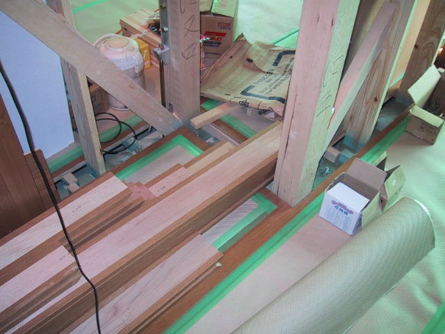 建築中写真_1Fクローゼット内