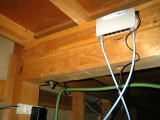 和室天井裏にHUBを設置