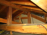 2F洋室(1)の天井裏の様子
