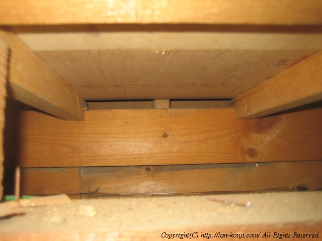 2Fからの隙間が見える