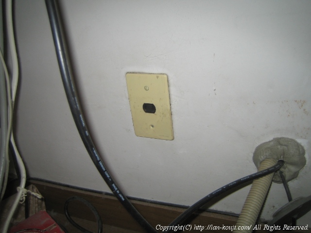 2F洋室CのLANコンセント設置場所