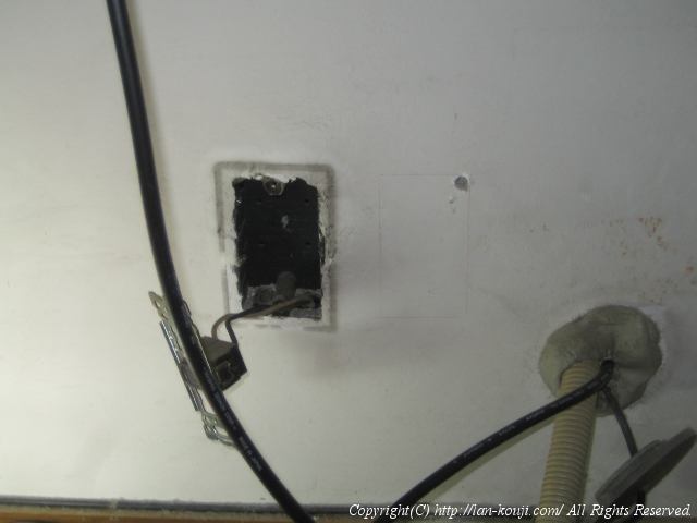 コンセントを外したら埋め込みボックスが取れなかった